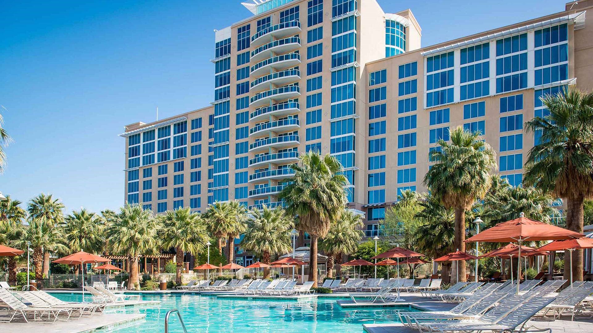 chicken cross the road